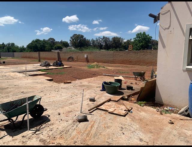 1,000M² VACANT LAND FOR SALE IN HENLEY ON KLIP